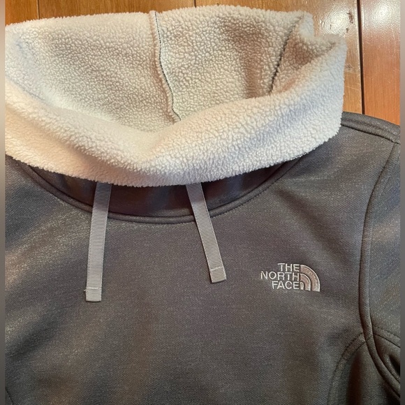 The North Face Mattea Fleece Sweatshirt Womens Small Gray Pullover Long Sleeve - Picture 3 of 8